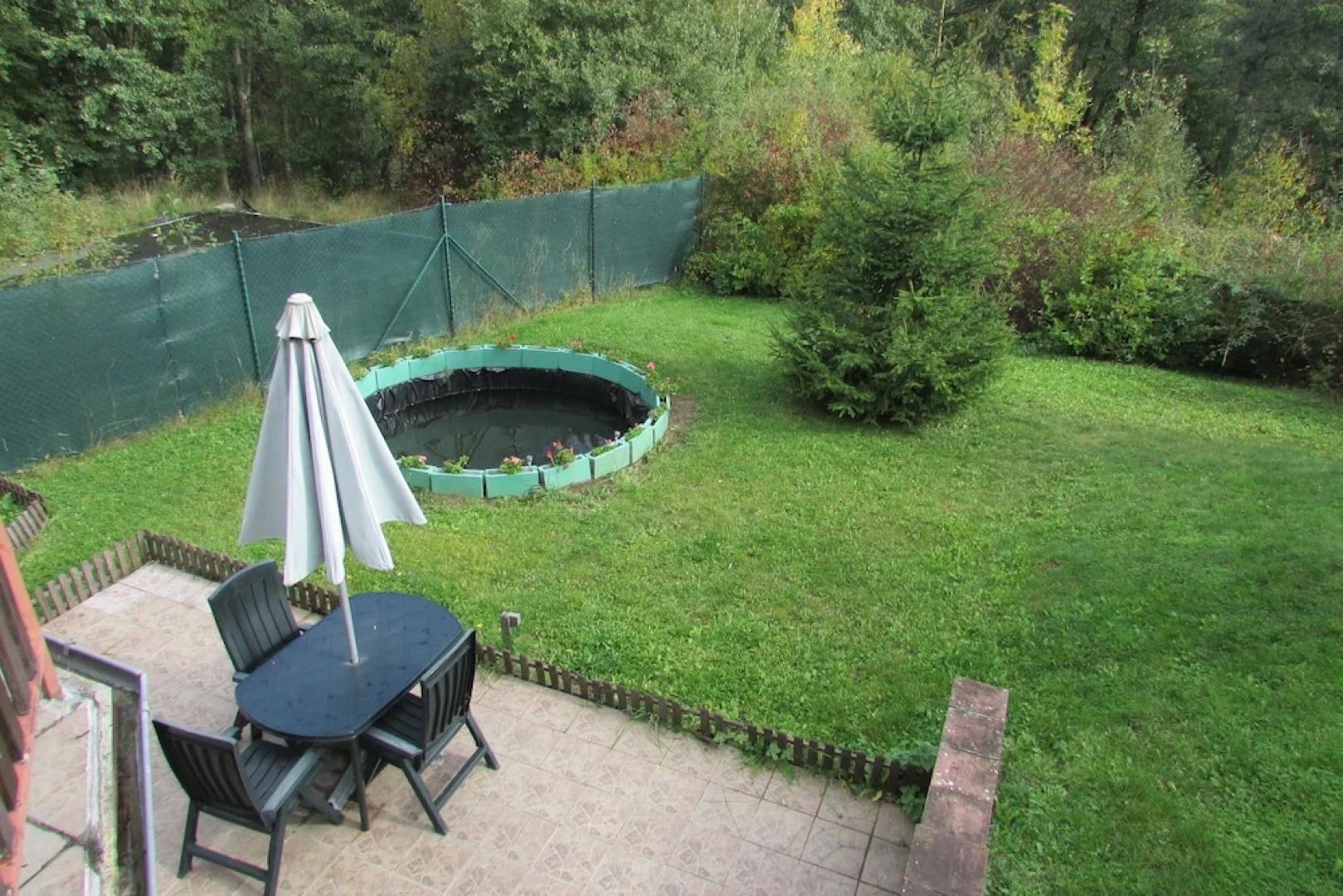 Villa with pool and sauna at Prague