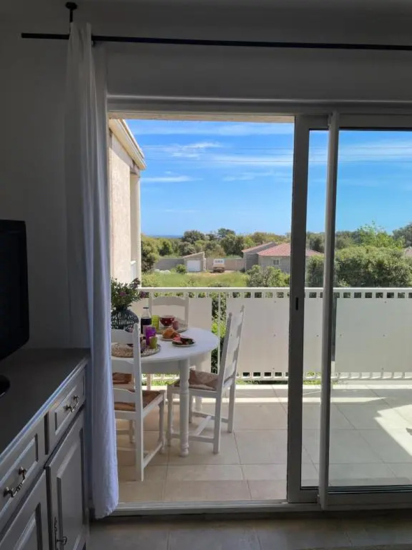 Bel appartement climatisé, vue mer