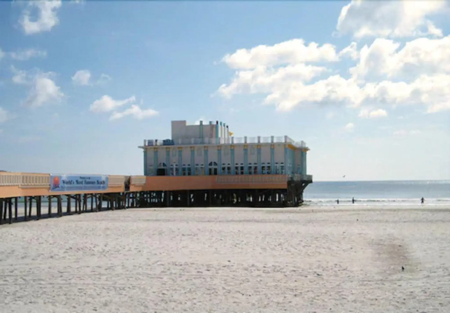 Beachside Hotel