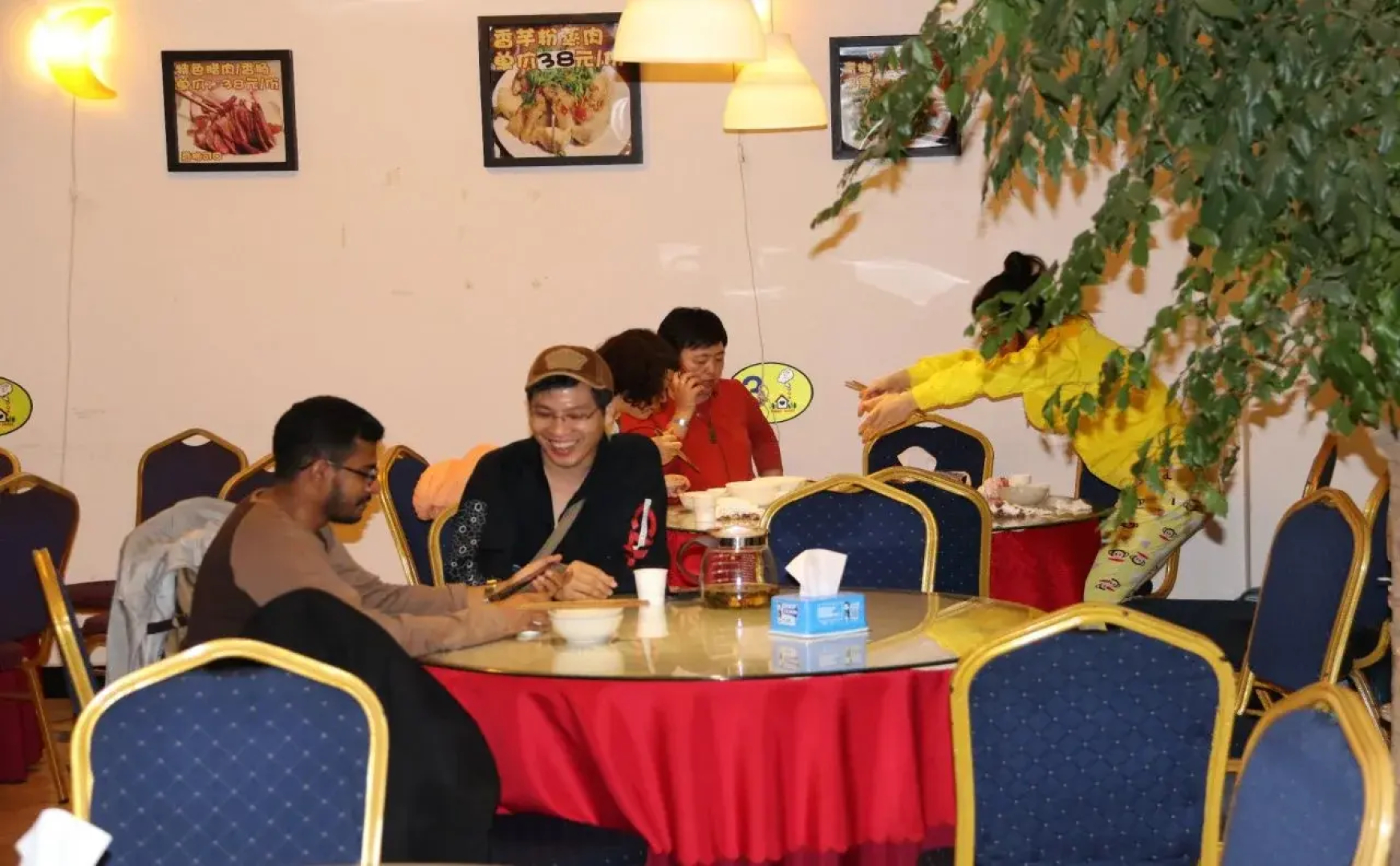 Mount Emei Happy Hotel