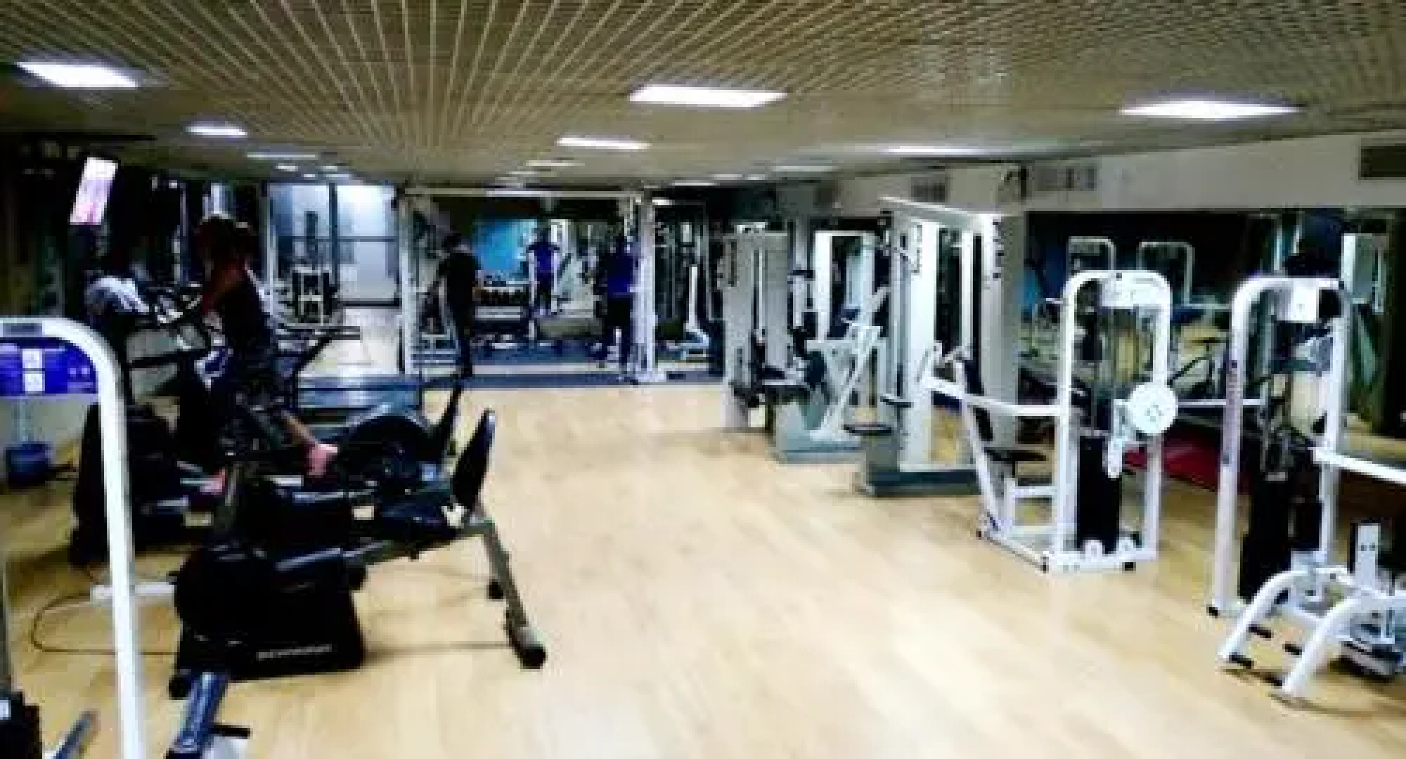 Colony Beach Bat Yam Apartments