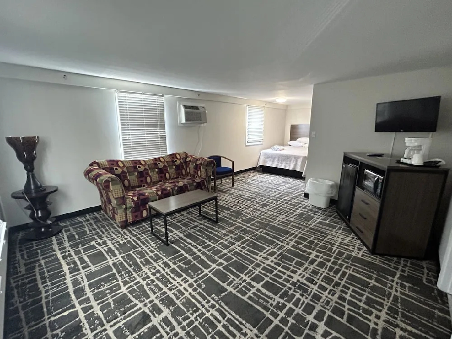 Blue Wave Inn
