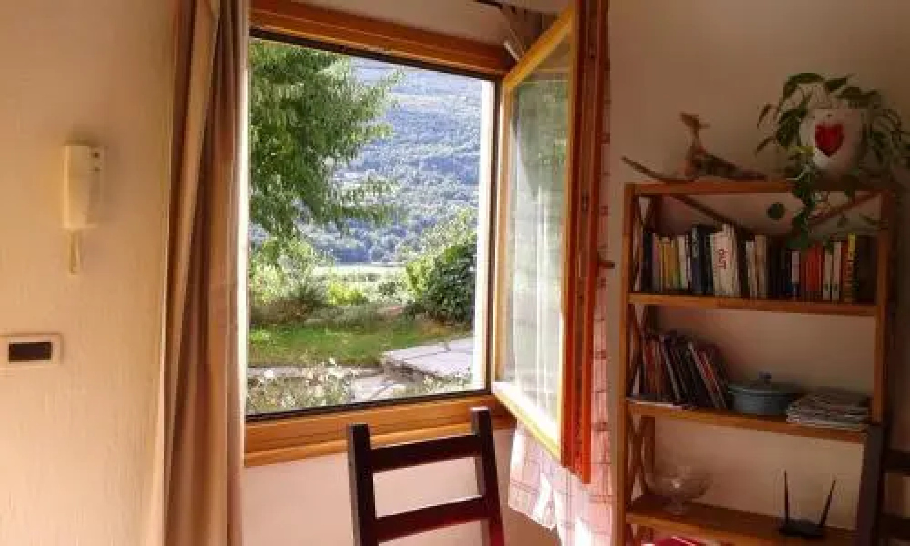 Ampio Monolocale Soleggiato E Panoramico