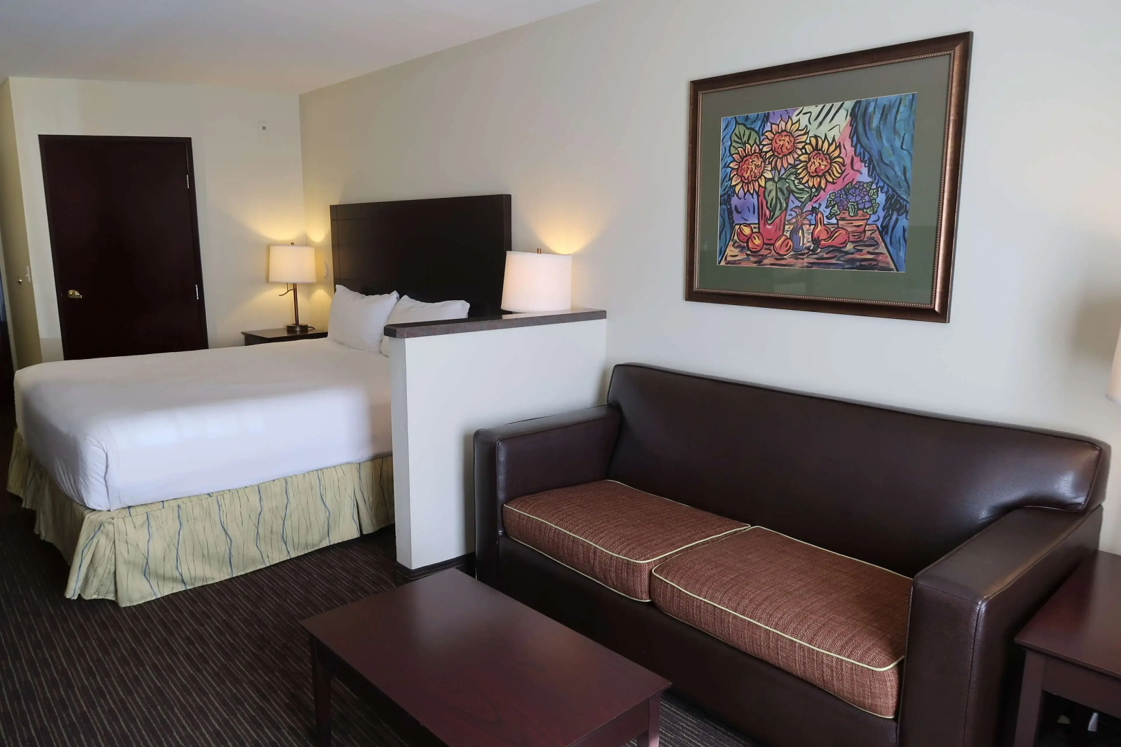 Oxford Suites Portland - Jantzen Beach