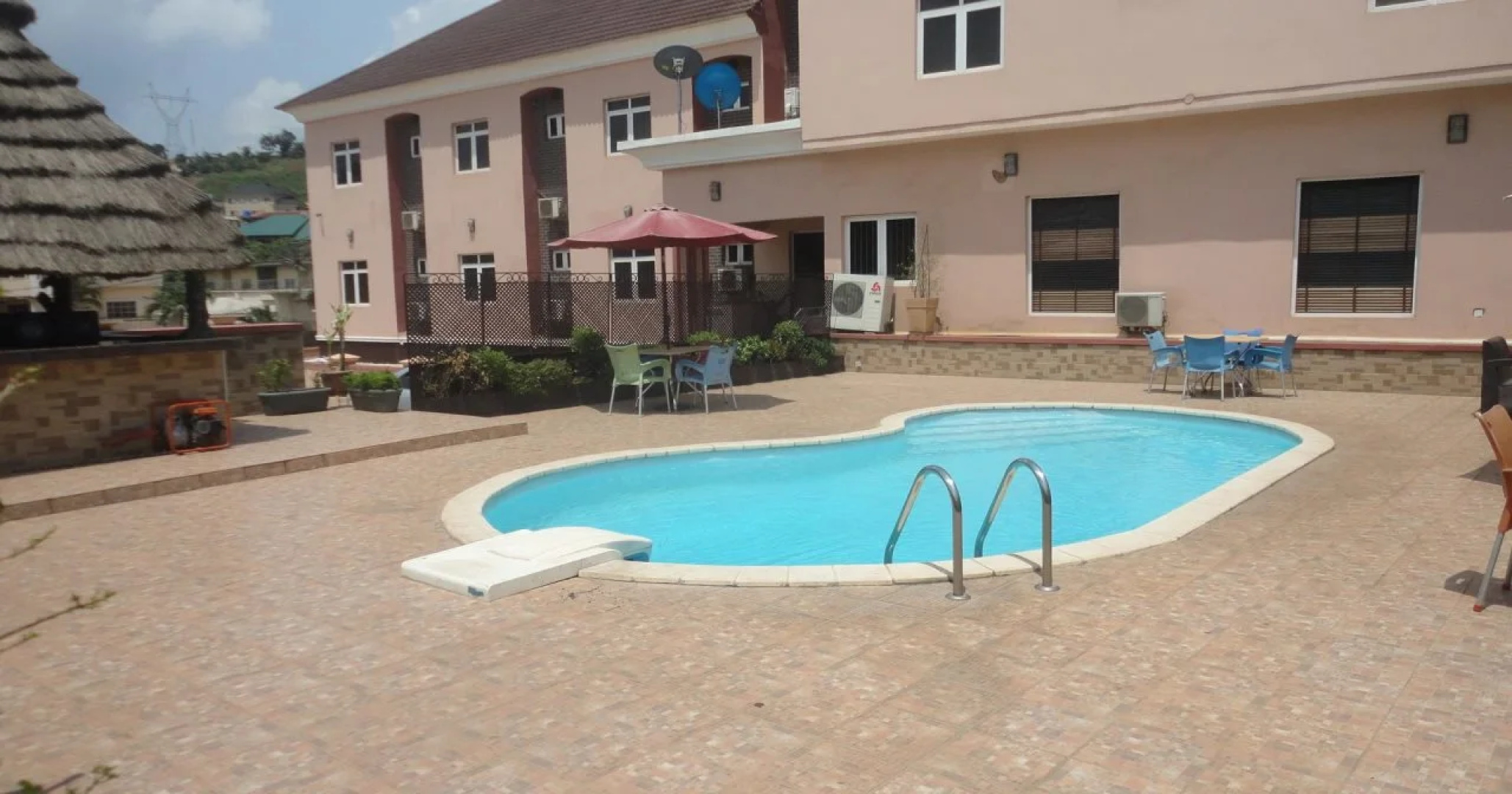 Caesar's Court Hotel and Suites