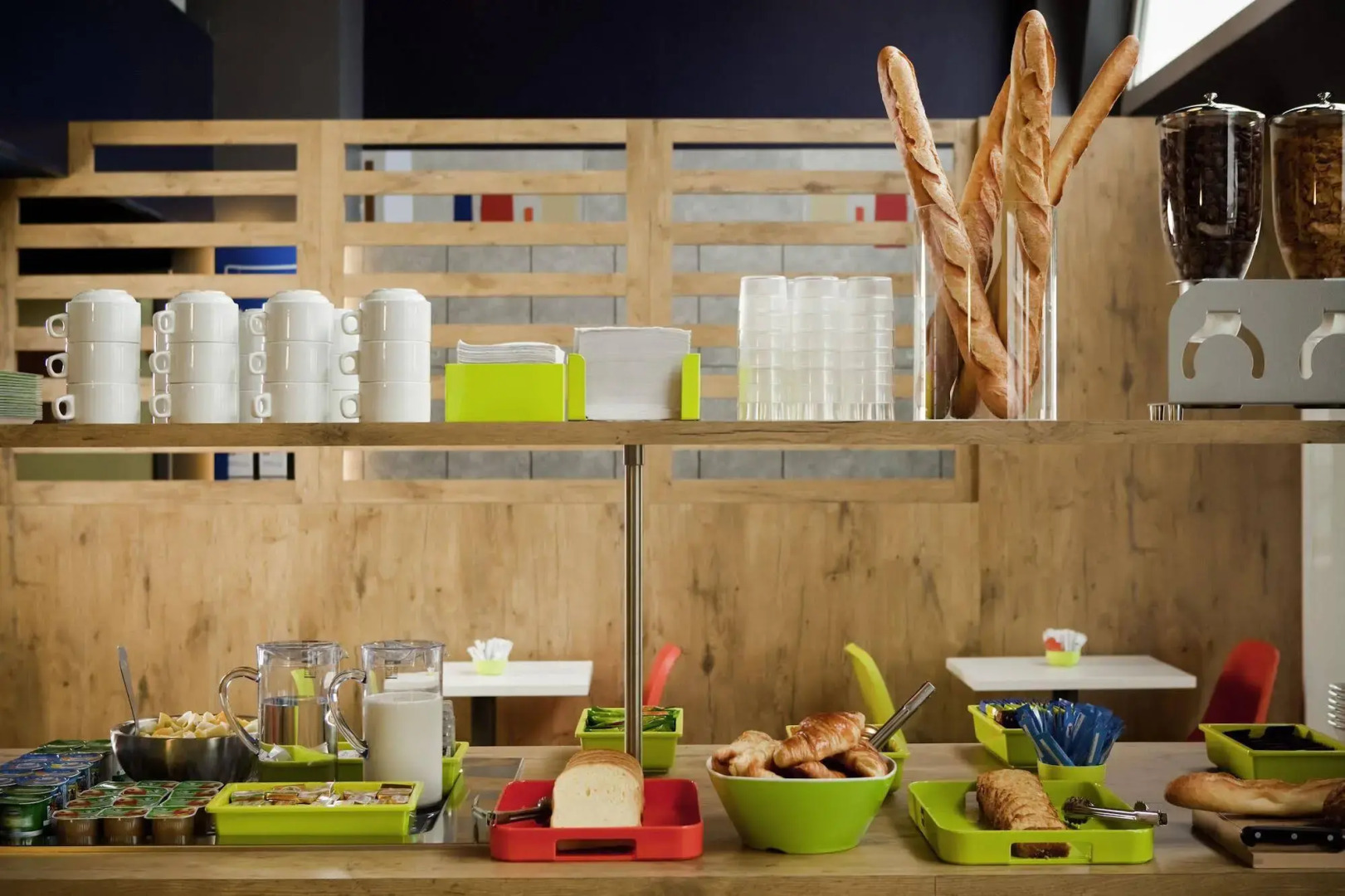 ibis budget Pontault Combault RN4 Marne la Vallée