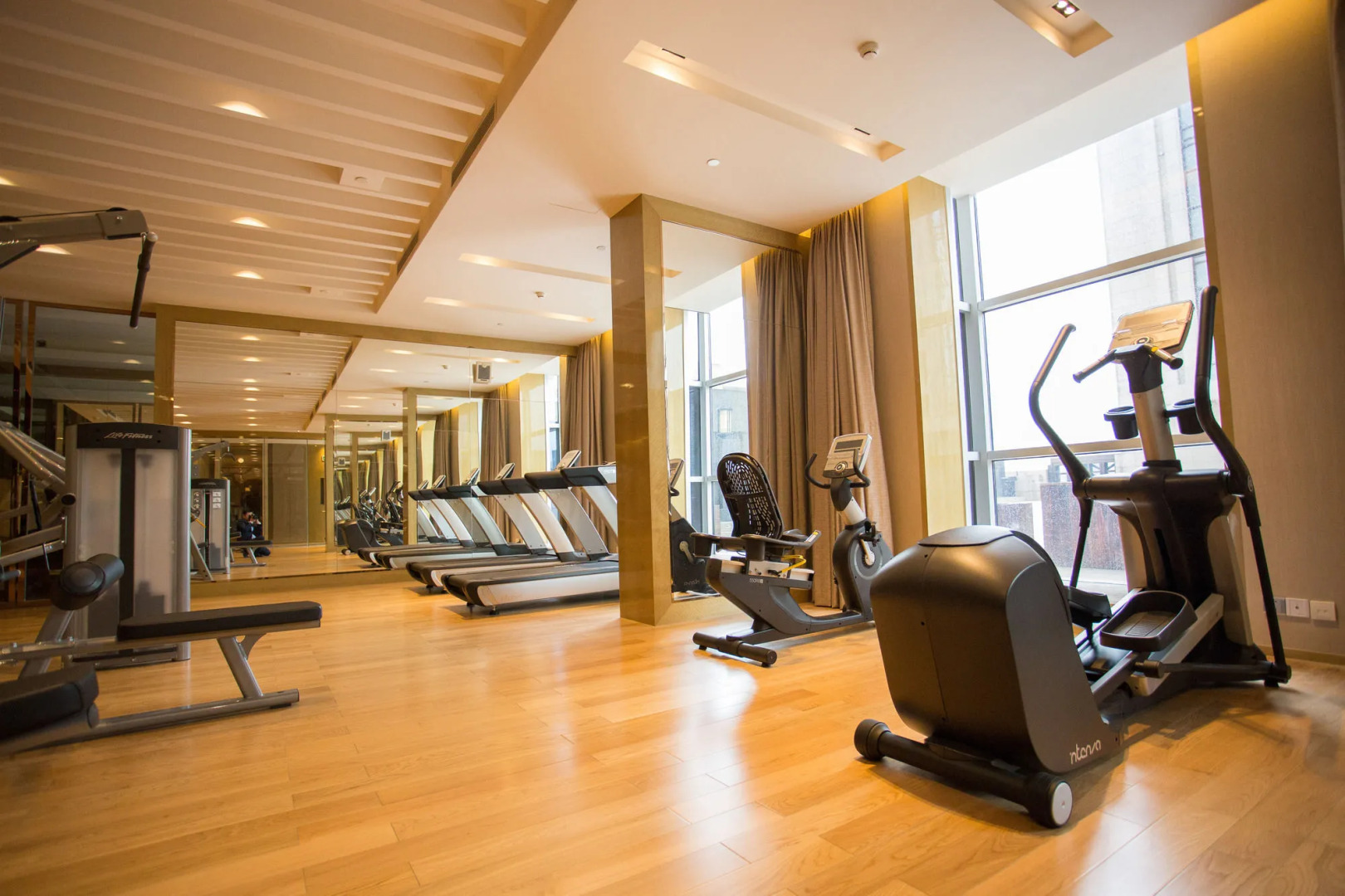 Pullman Shishi Mattison