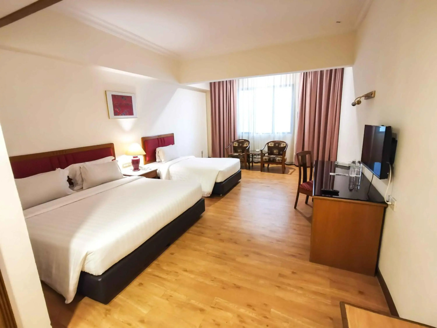 Crystal Crown Hotel Harbour View