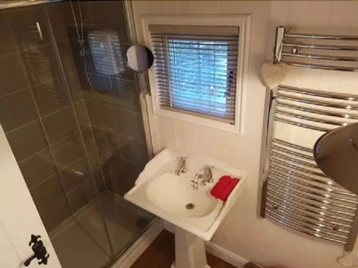 Borthwickbrae Shepherd's Hut