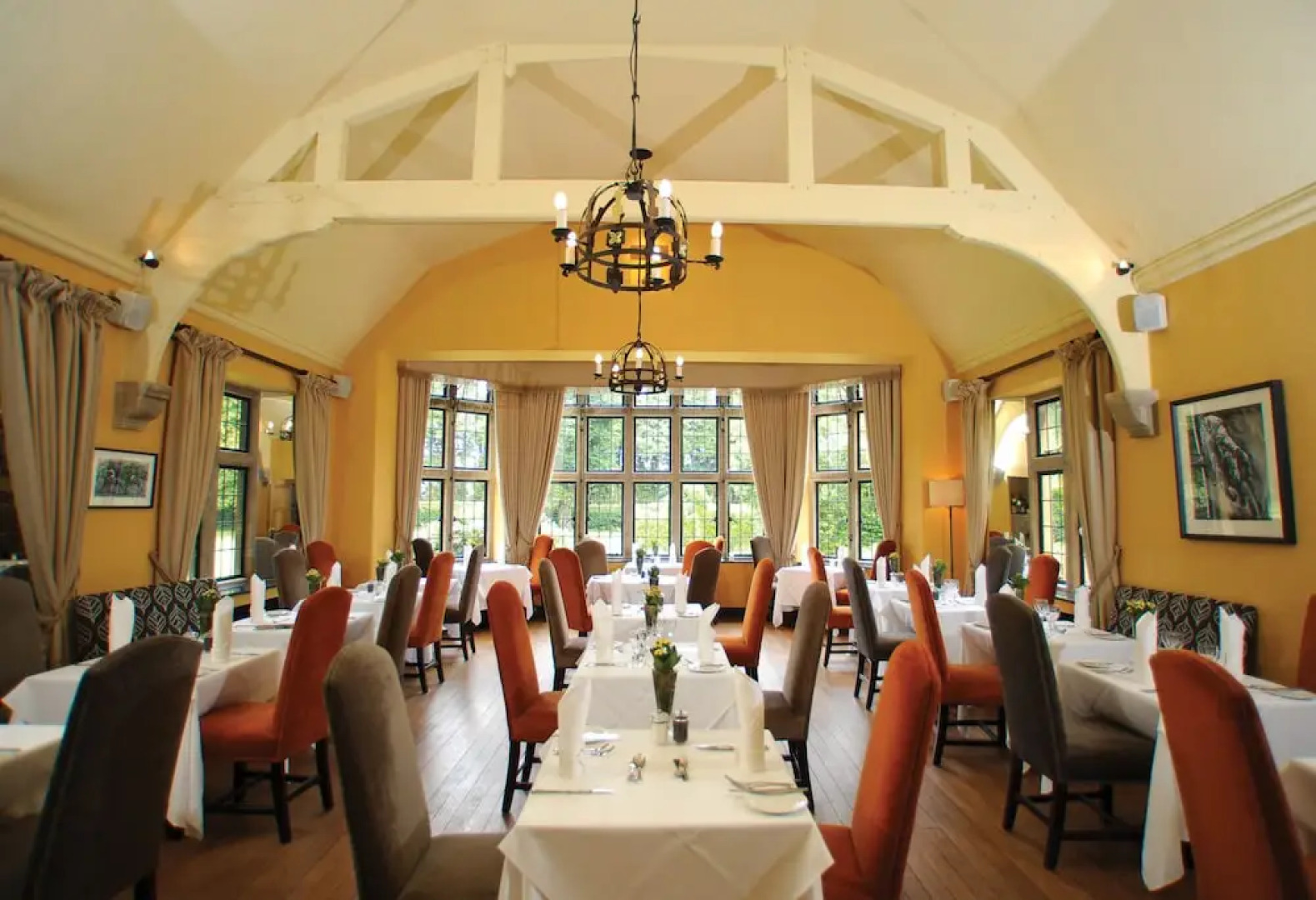 Hare And Hounds Hotel