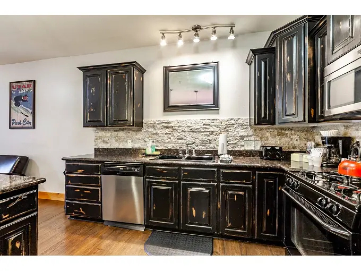 All Seasons Resort Lodging-Bear Hollow Village