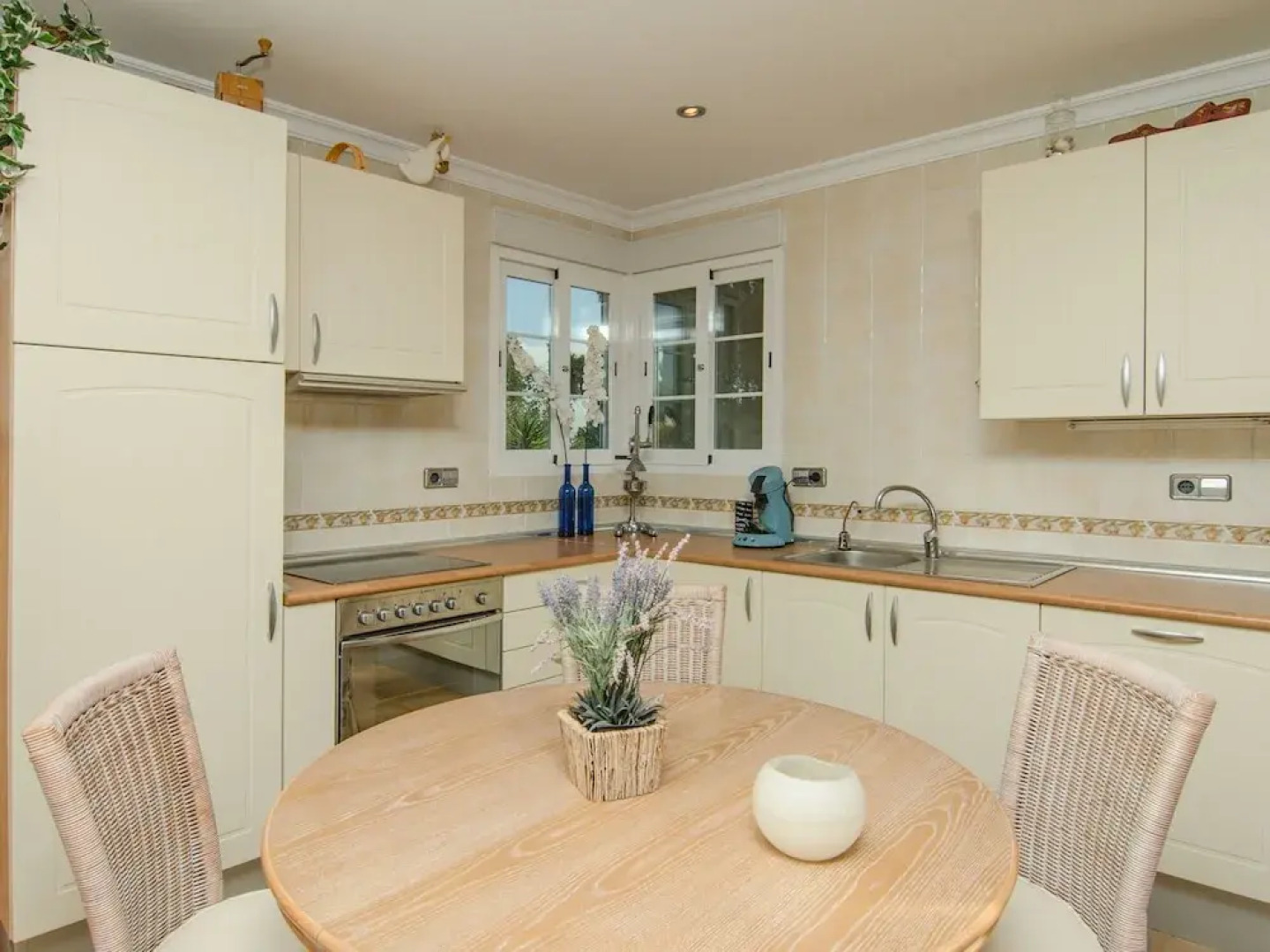 Sun-kissed Villa in Albir With Swimming Pool