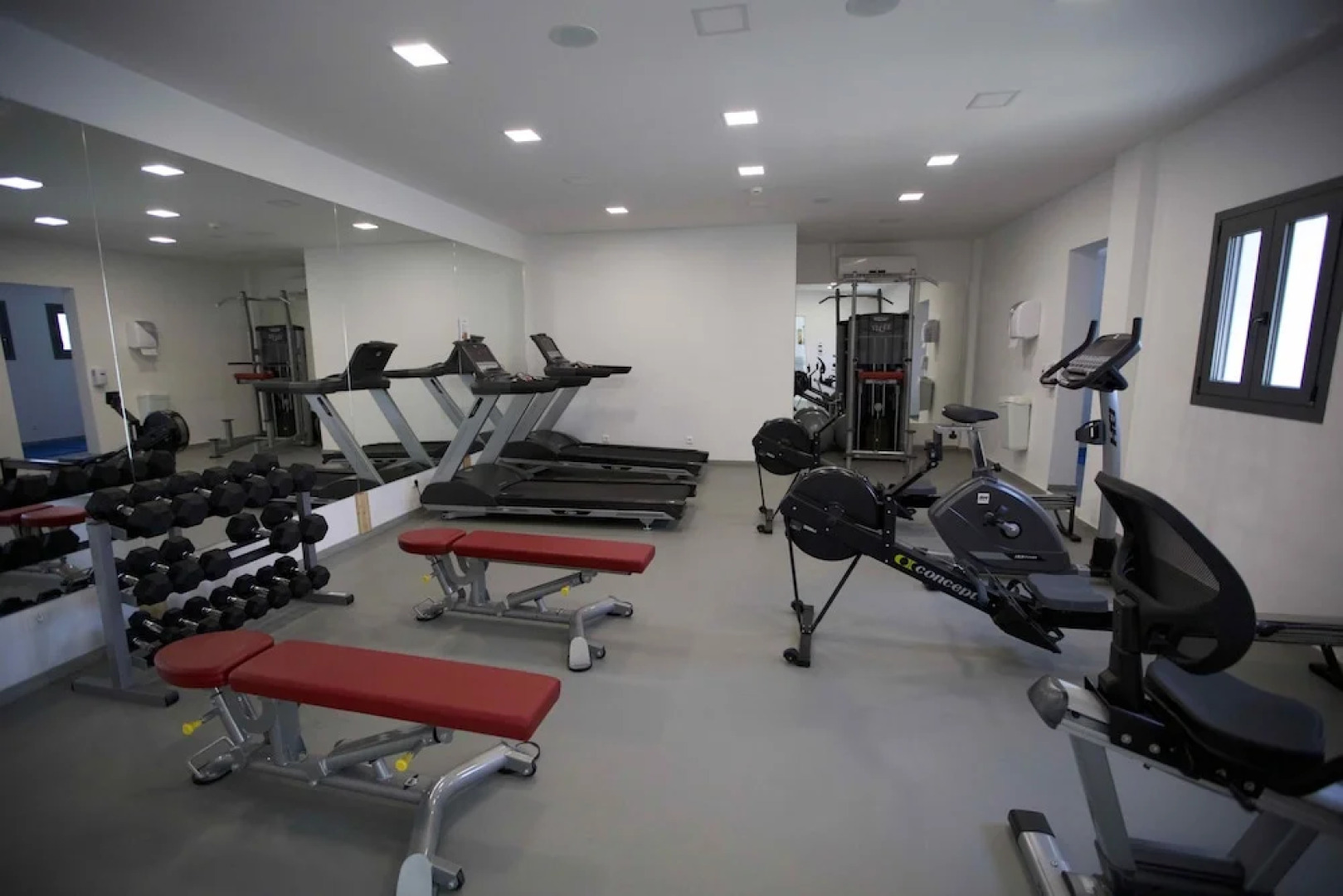 Paleros Beach Resort