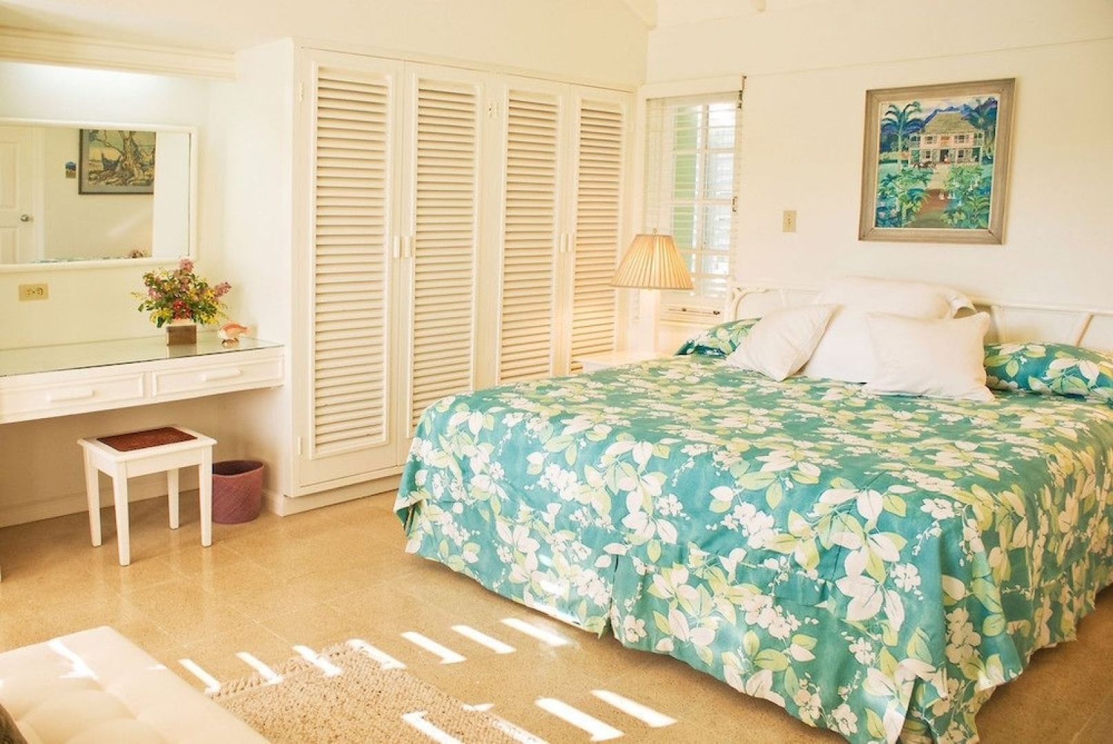 Seagrapes 5br by Jamaican Treasures