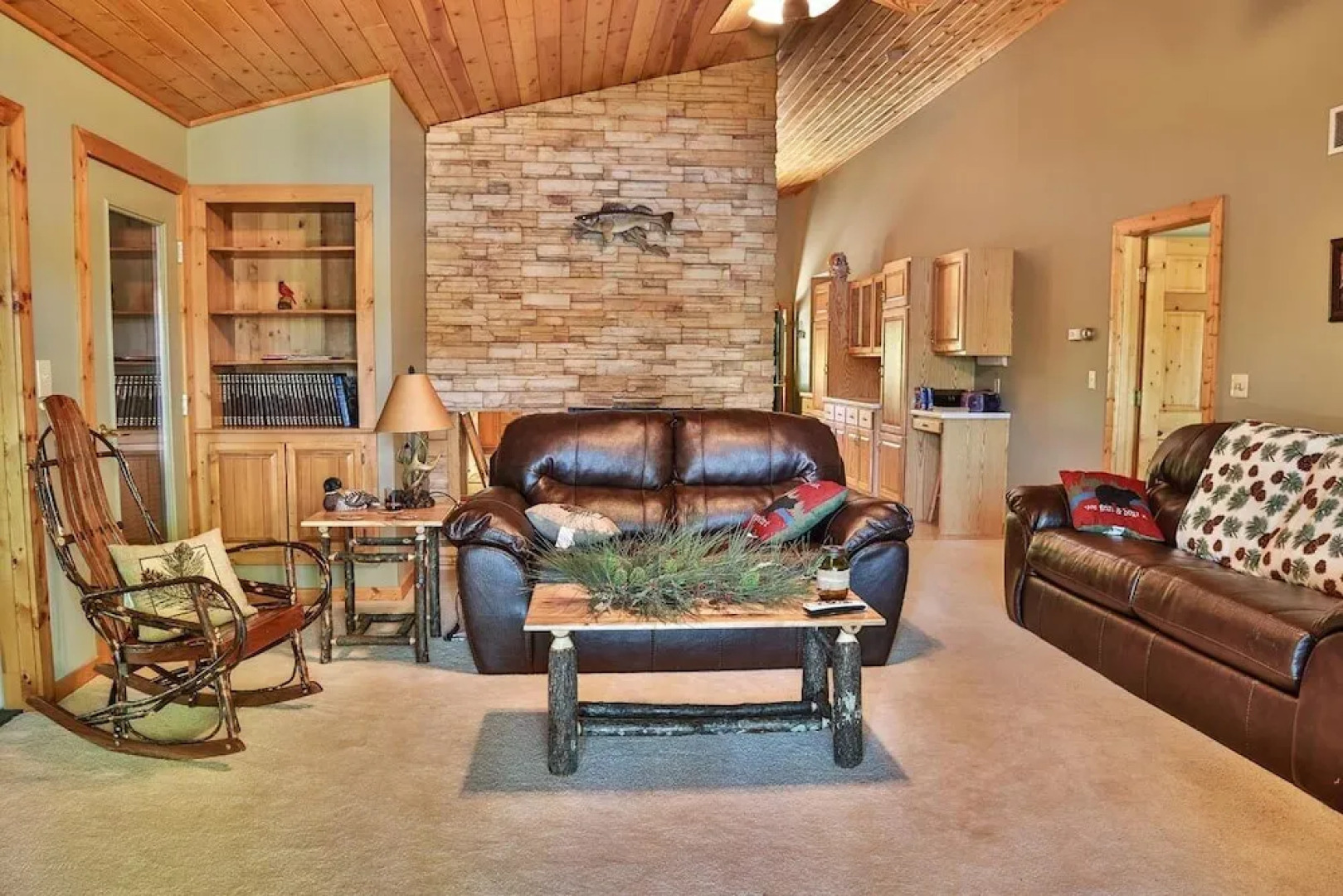 Esox Inlet - 4 Br Home