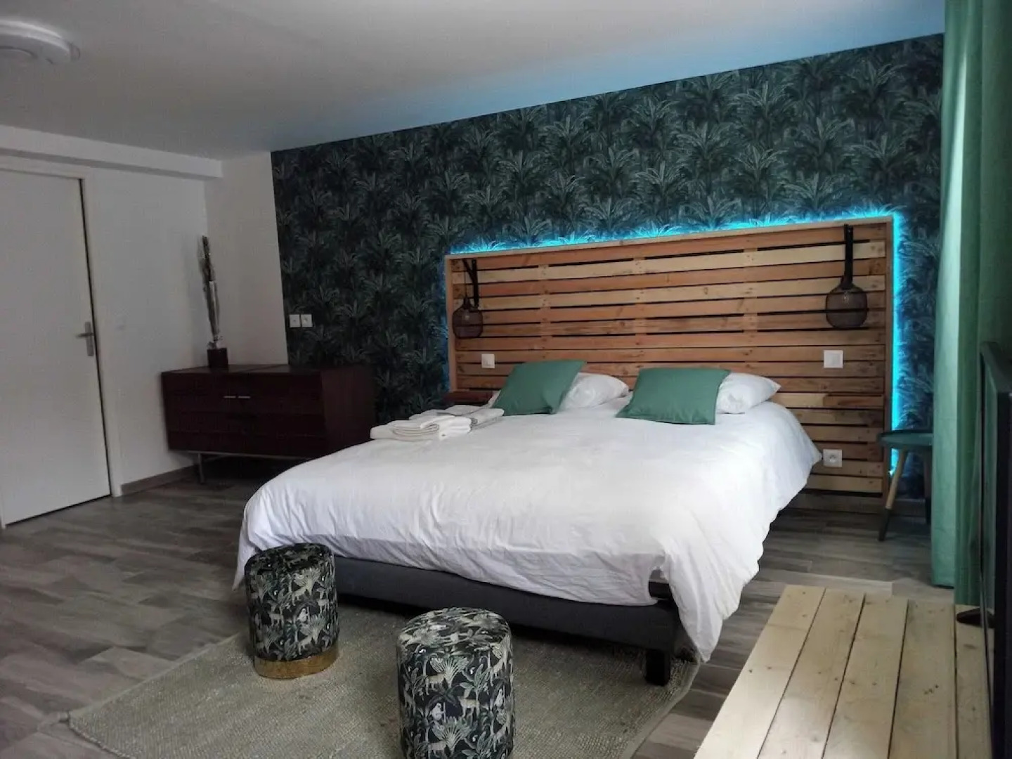 Modern Studio - 2P - Orly