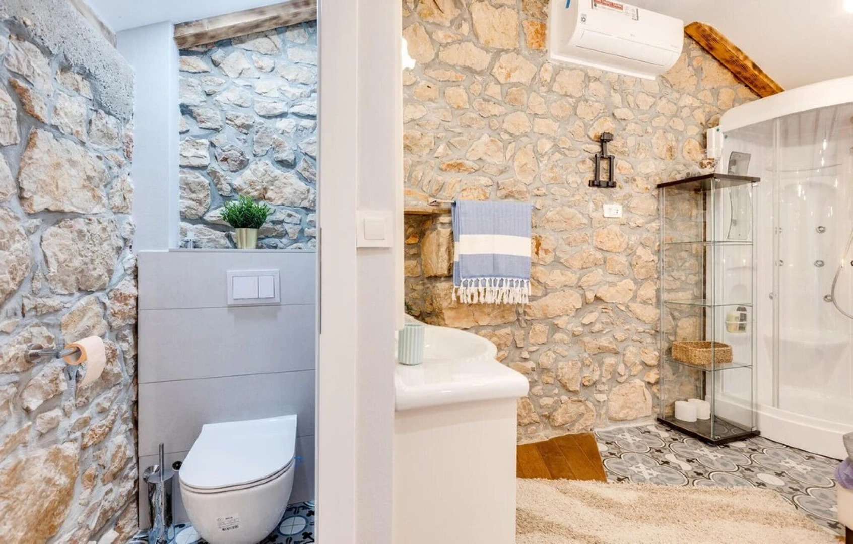 Nice Home in Gostinjac With 3 Bedrooms, Wifi and Heated Swimming Pool