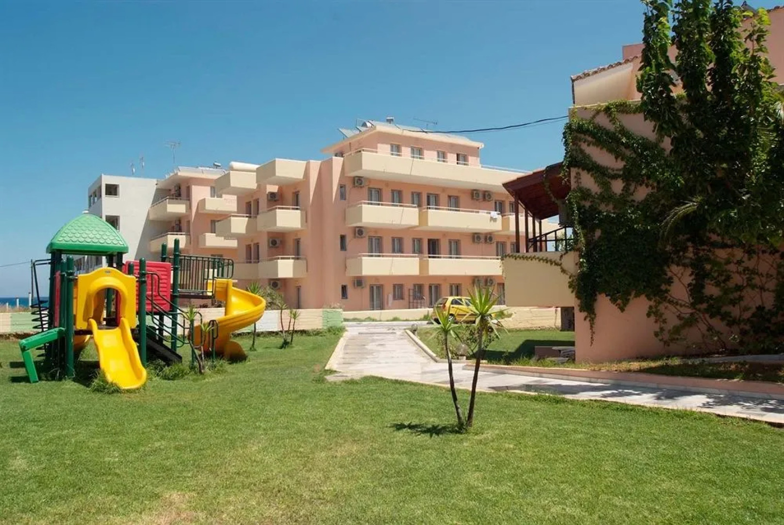 Manousos Sea Studios