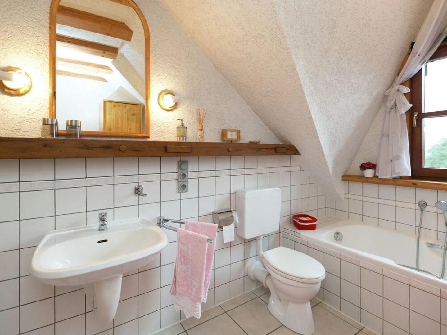 Warm Apartment in Bombogen Germany with Private Parking