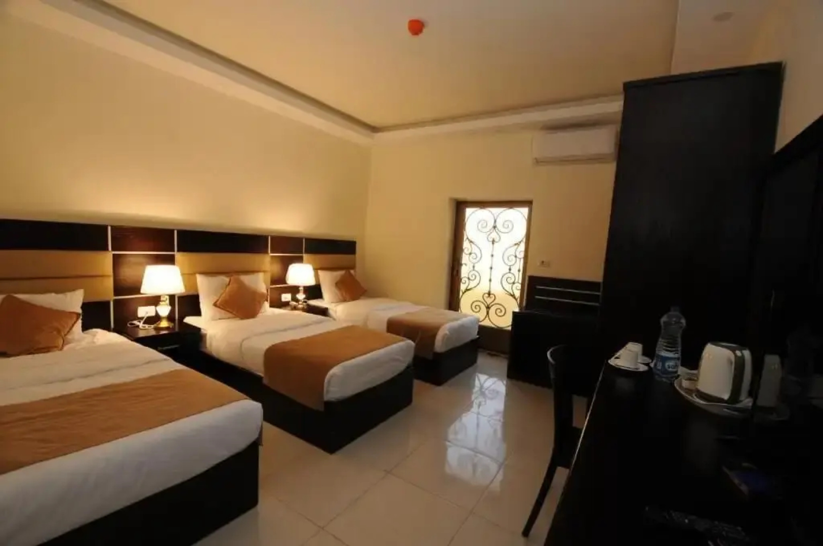 Shaqilath Hotel