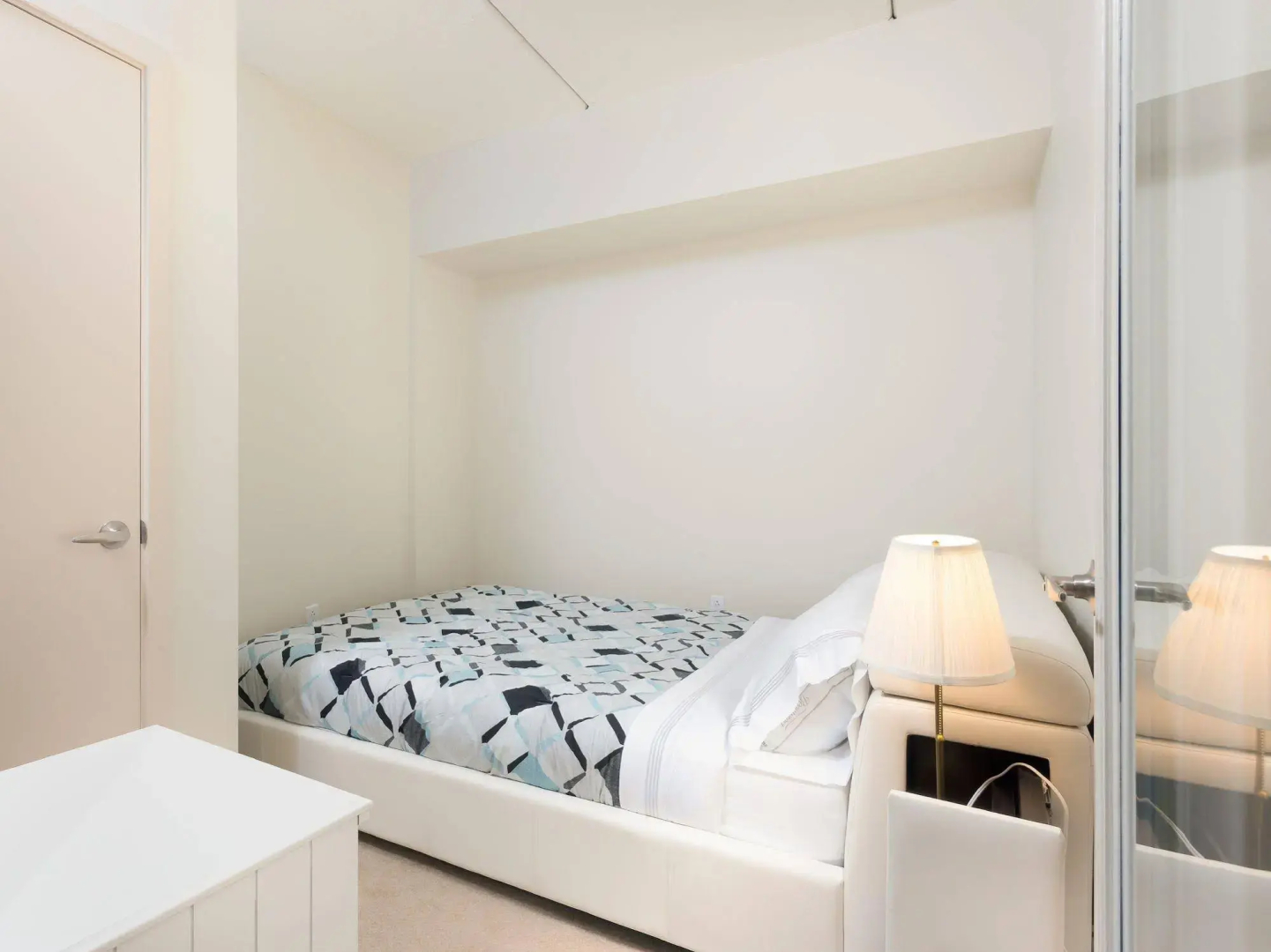 Pelican Fully Furnished Apartments