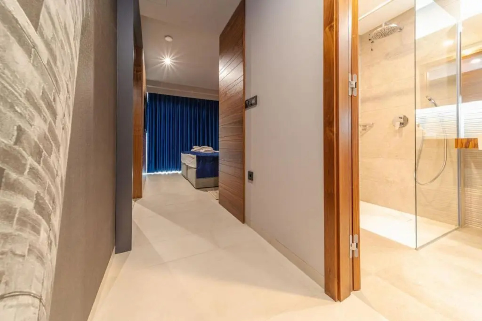 Luxury Villa Delight I Promajna with pool, gym, sauna and jacuzzi