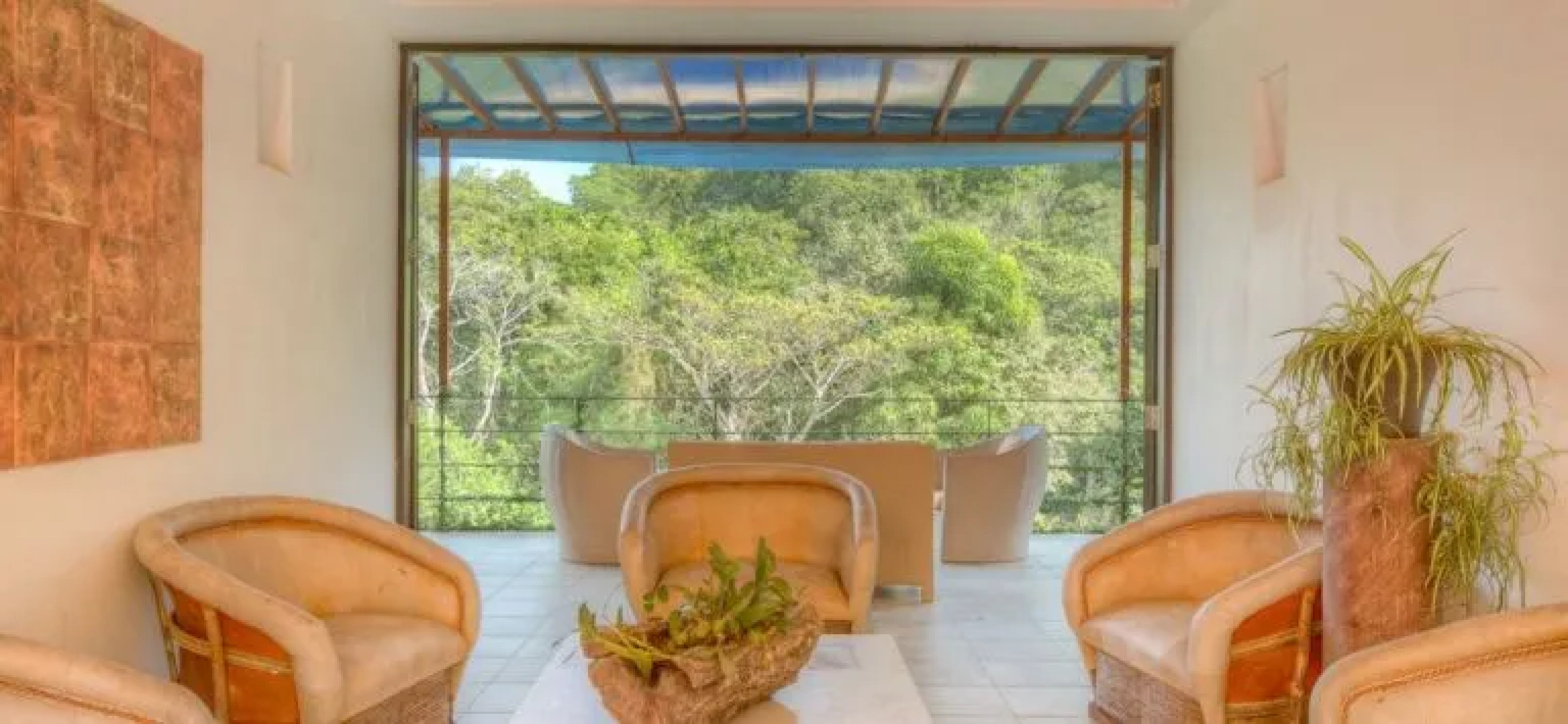 Villa Azalea Inn & Organic Farm