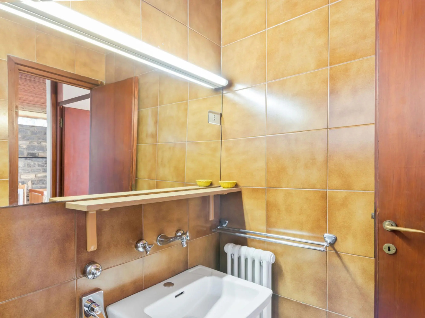 Holiday Home with Balcony for 2-4 People by Lake Como near Pognana Lario