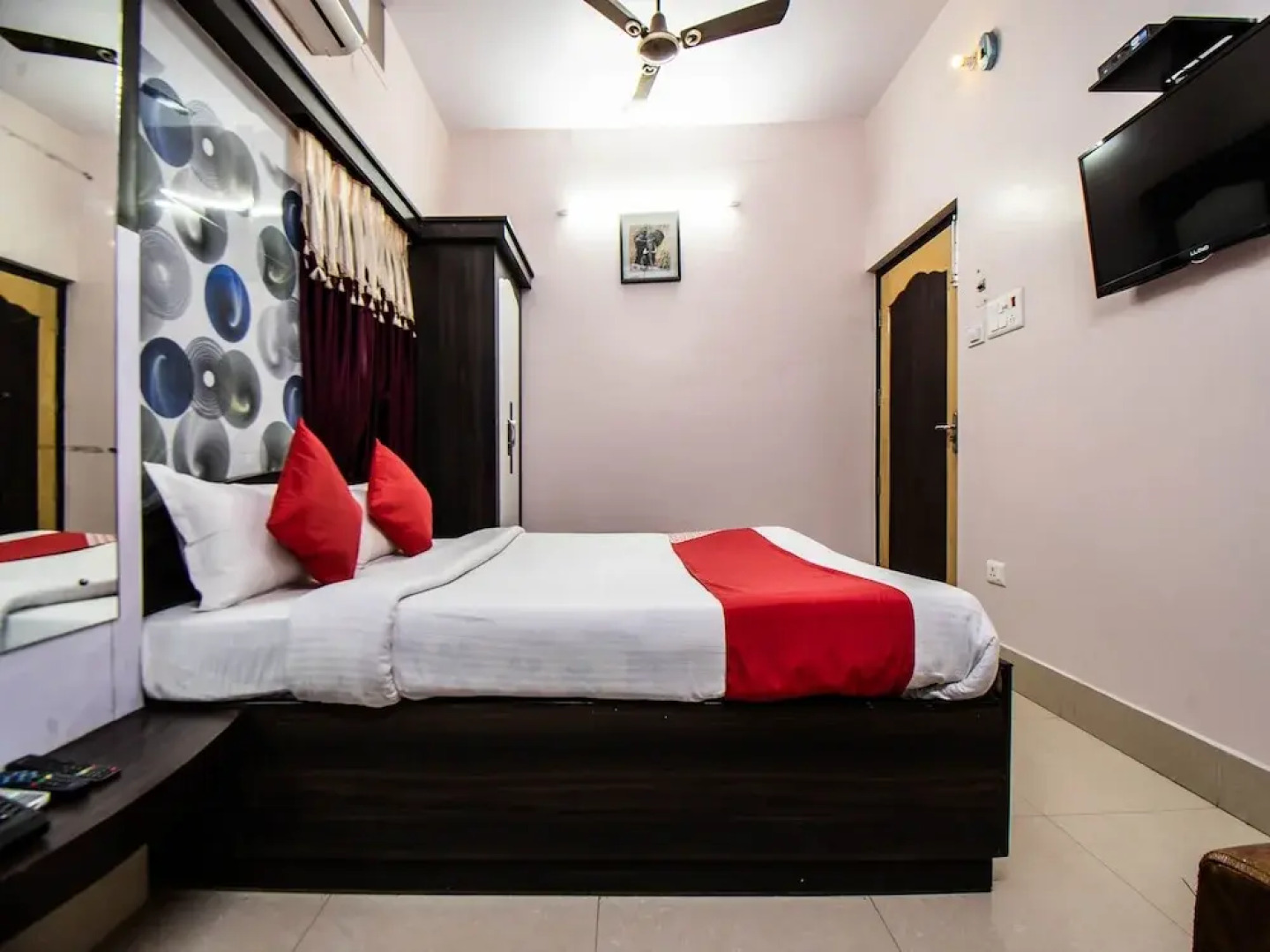 OYO 33479 Hotel Double Tree Deluxe