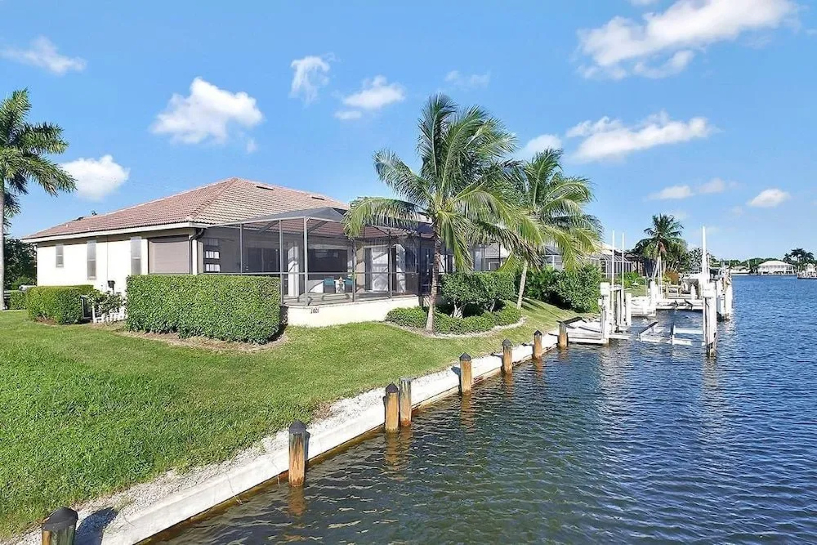 SMARCO1601 4 Bedroom Holiday Home by Marco Naples Vacation Homes