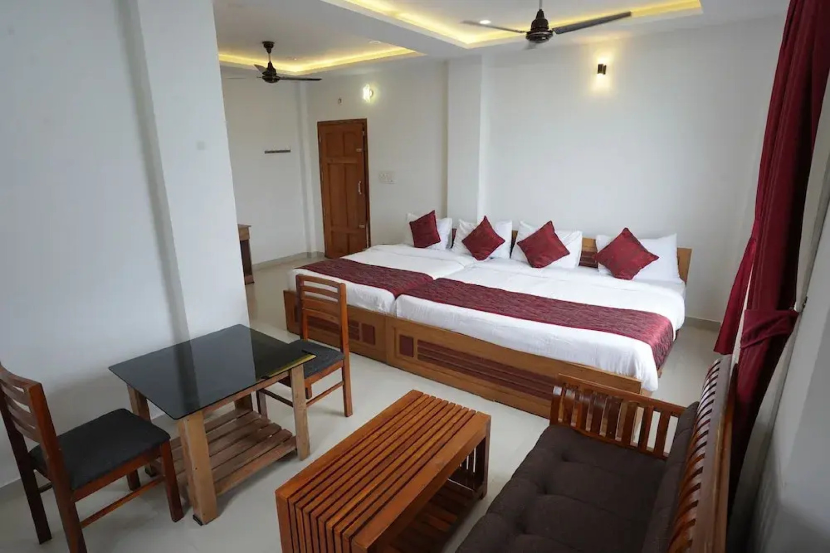 Parassini Tourist Home