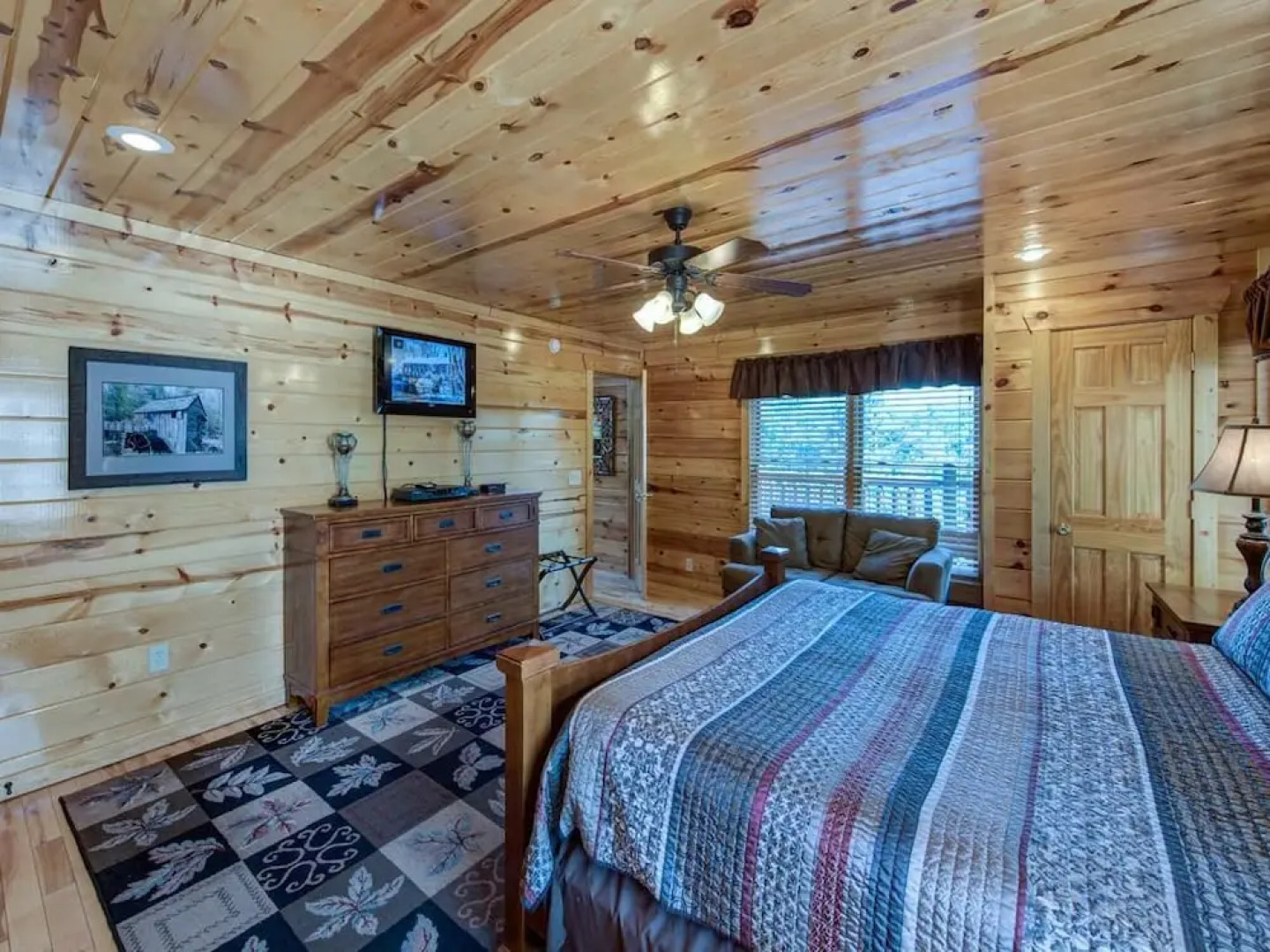 Smoky Ridge View - Three Bedroom Cabin