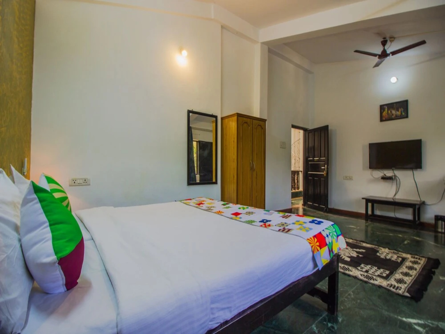 Oyo 13064 Home Luxury with Pool Studio Siolim