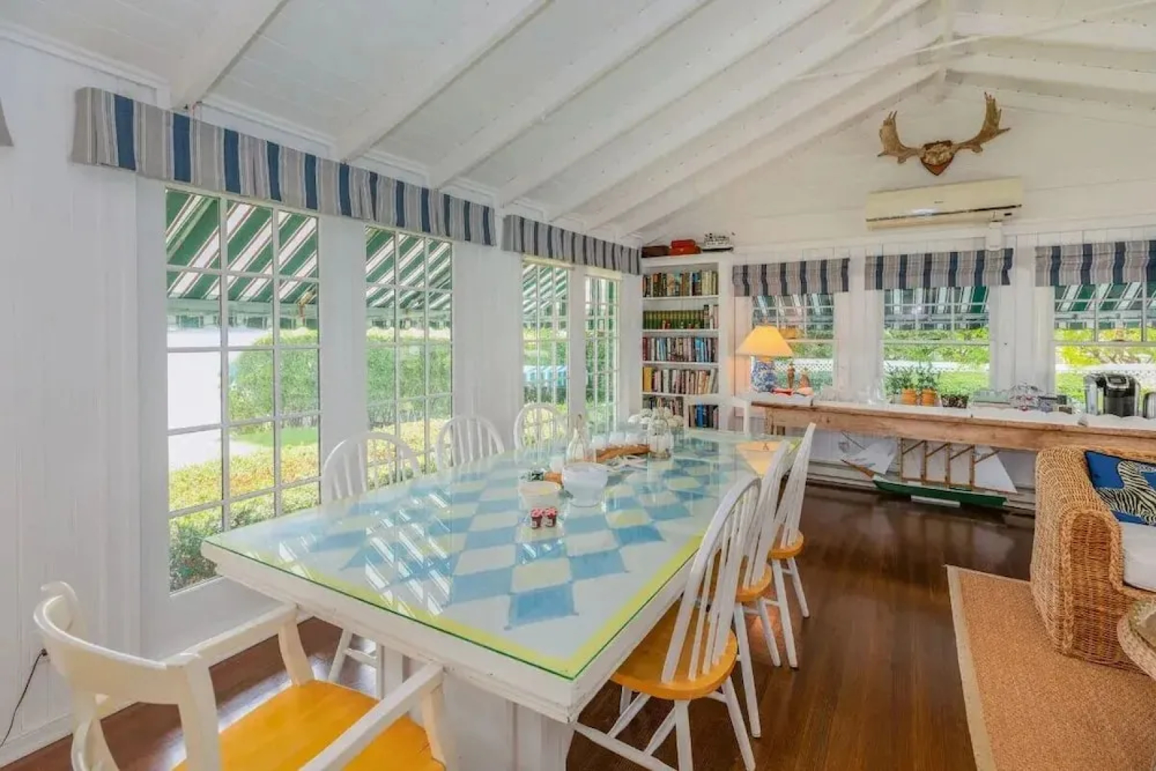 Harbor Knoll Bed & Breakfast