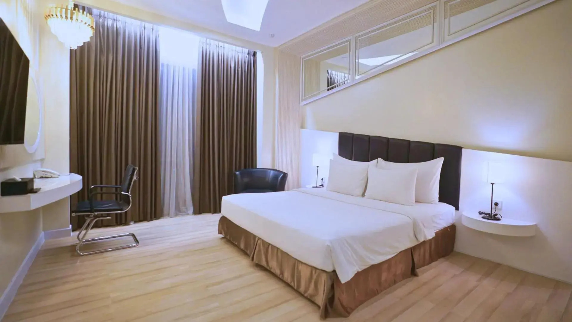 The Grantage Hotel & Sky Lounge