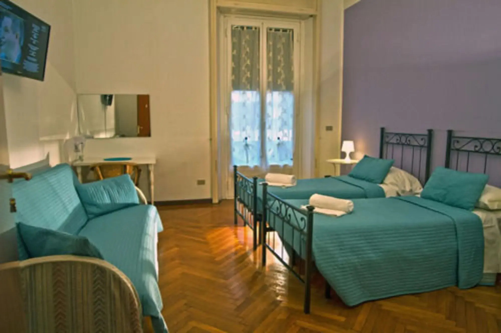 B&B I Am Here Central Station