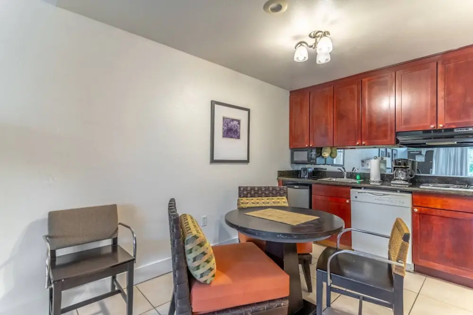 502 Little Harbor Inn