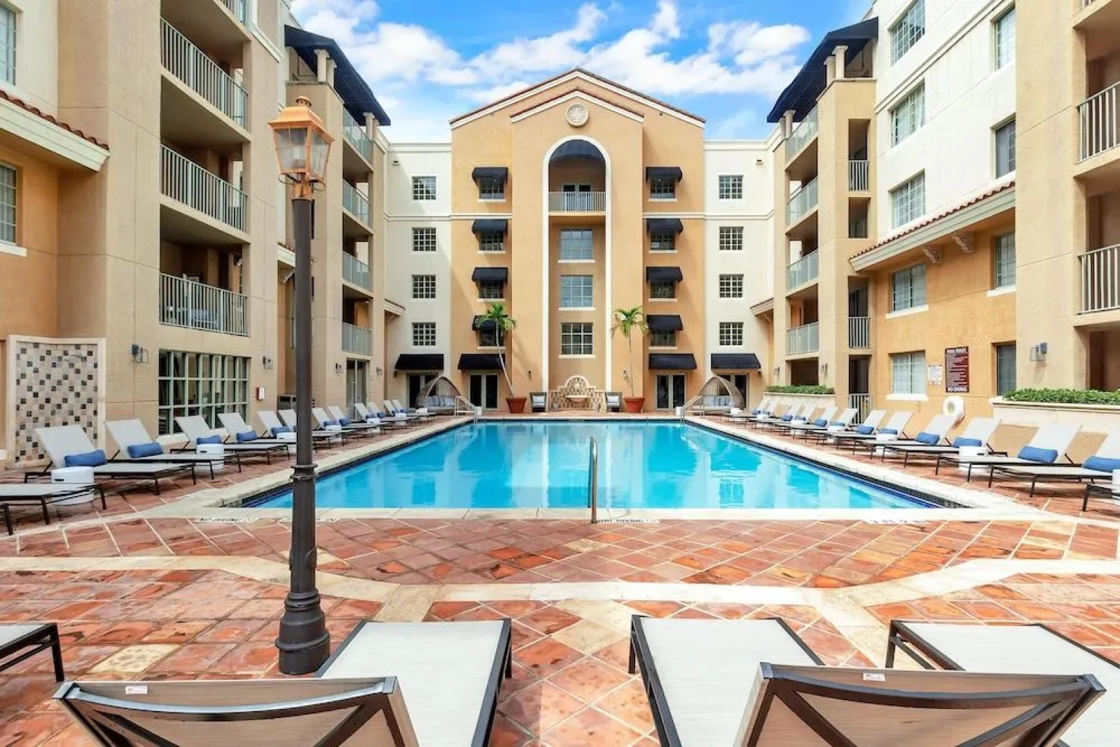 Dharma Home Suites Coral Gables at Gables Grand Plaza