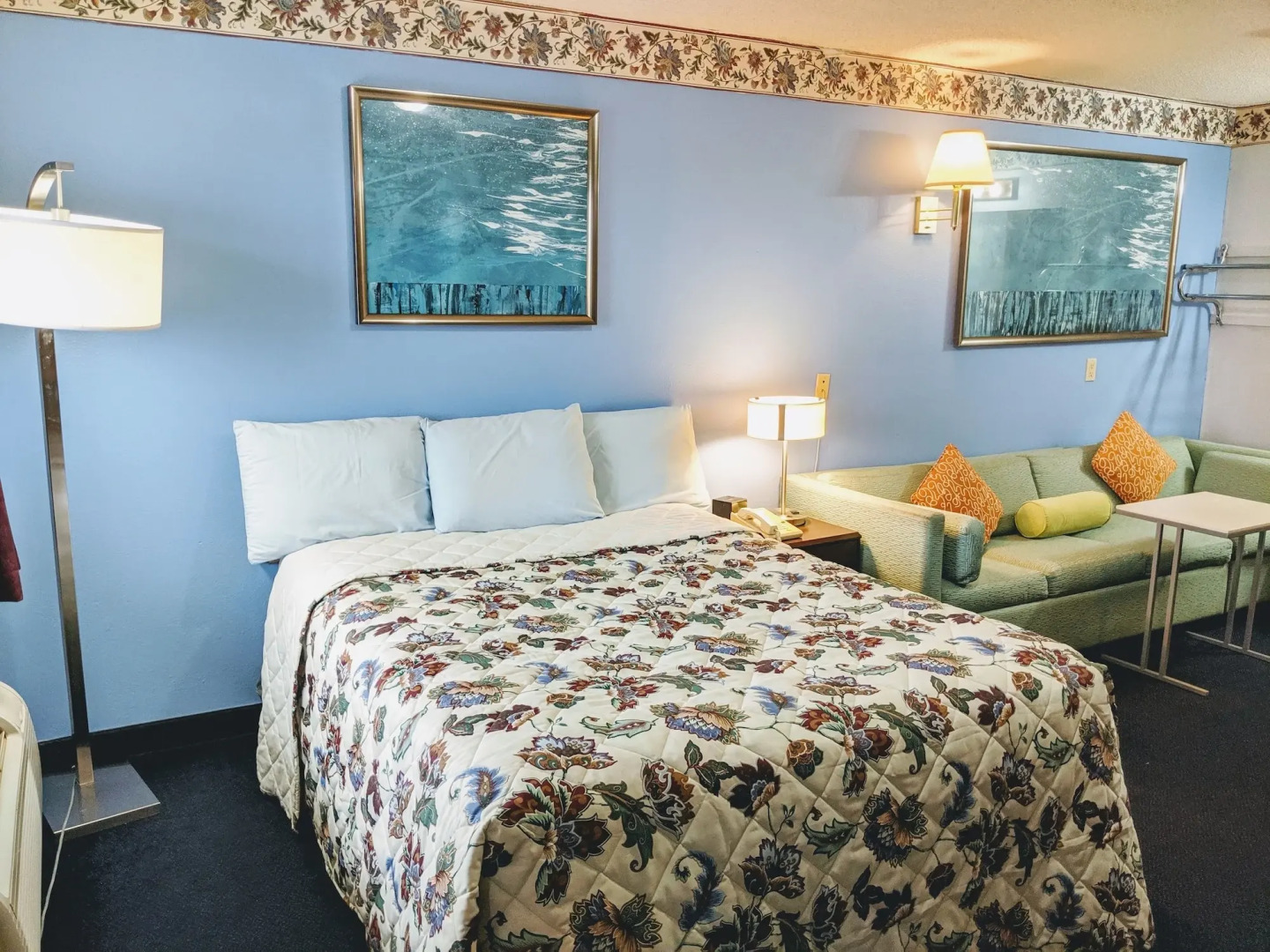 Executive Inn Thomson