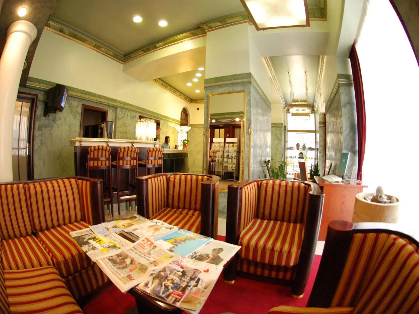 EA Hotel Royal Esprit