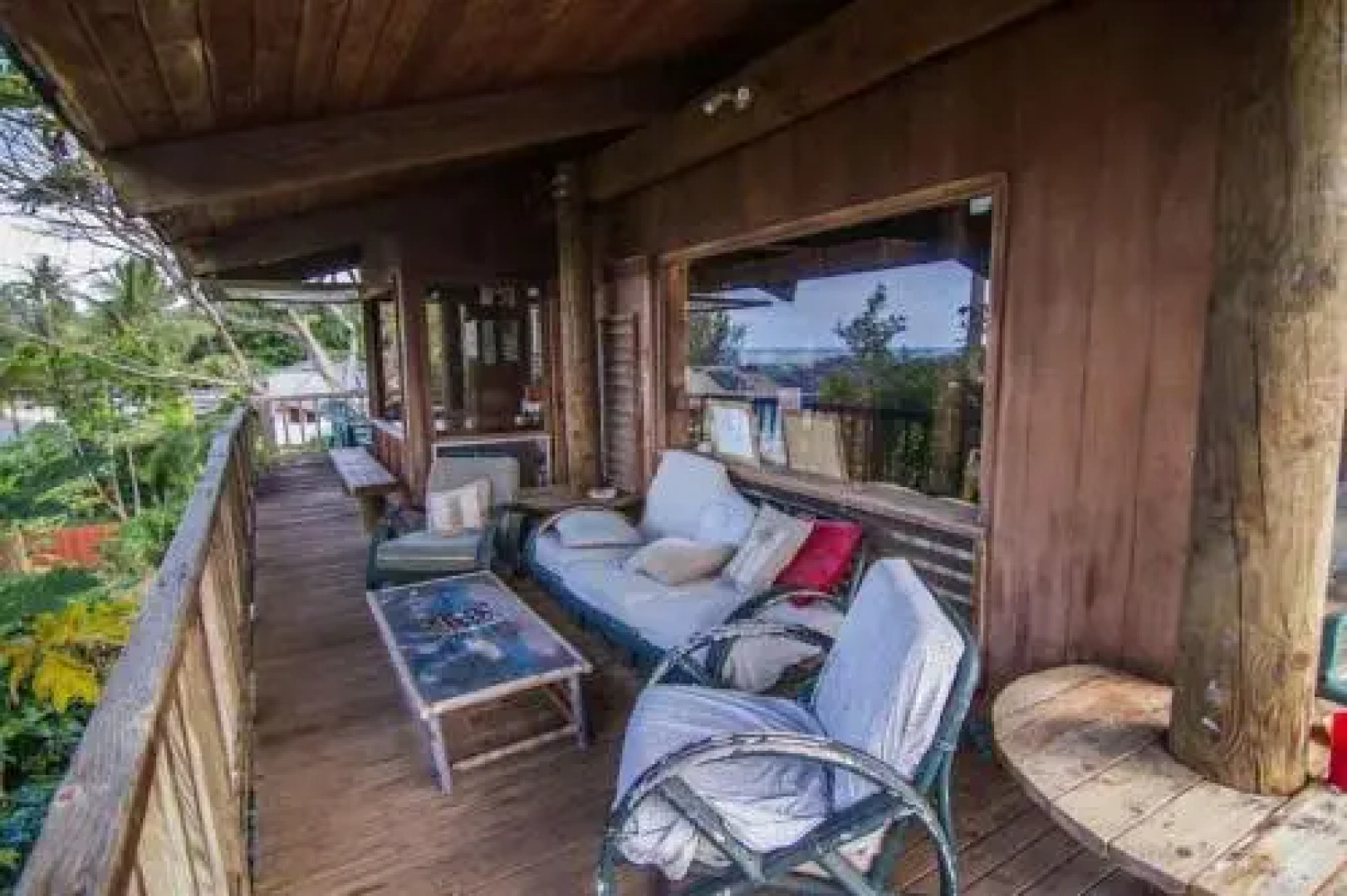 Backpackers Vacation Inn and Plantation Village