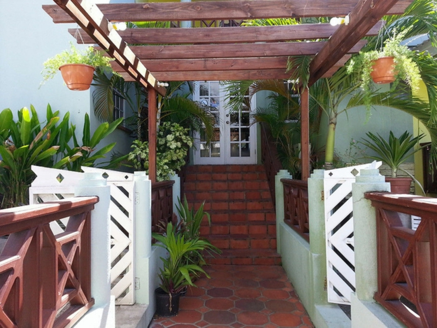 Emerald Ridge Guest House