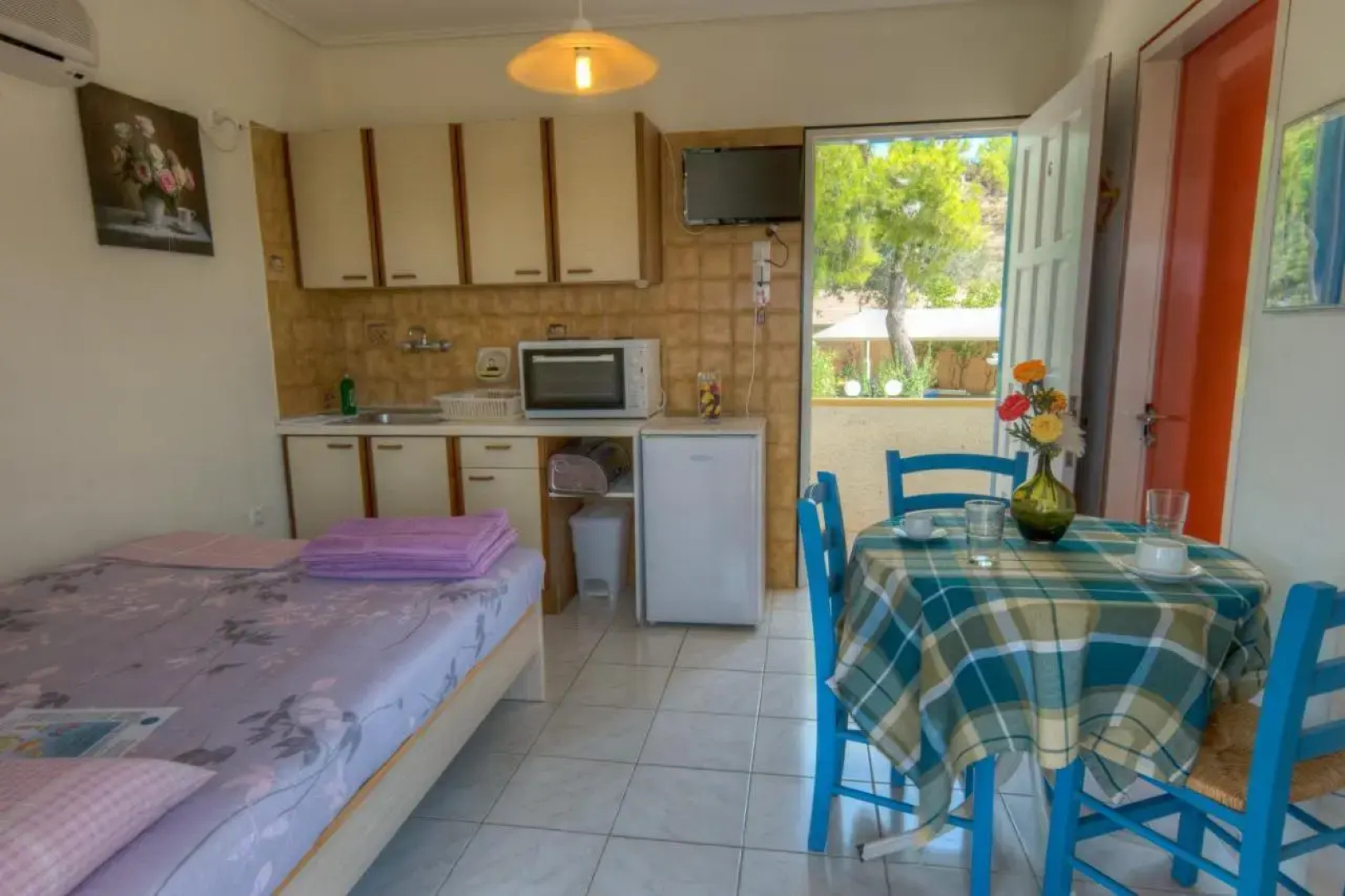 Casa Cicale Apartments & Studios