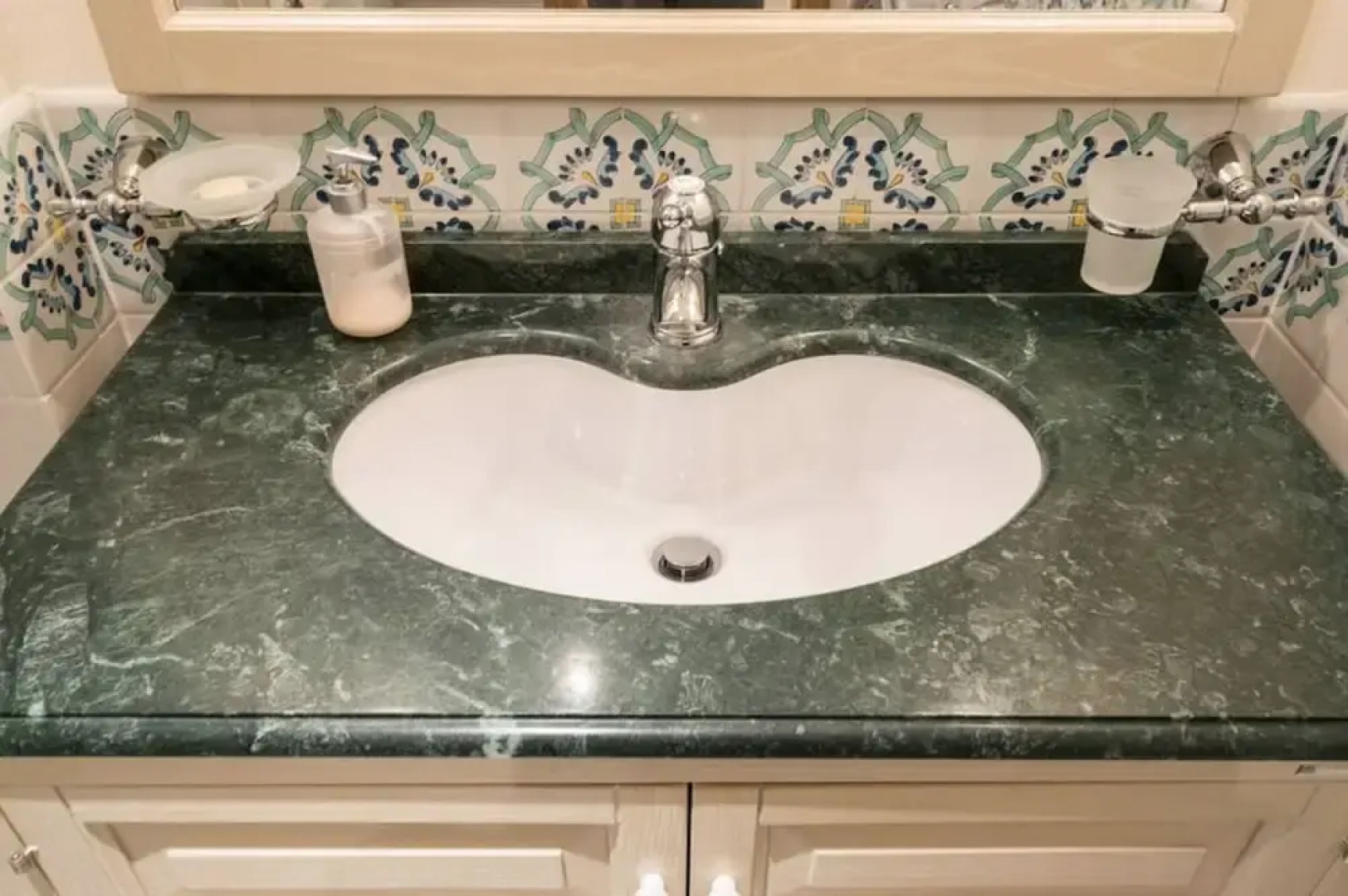 Sangata One Bedroom Luxury Apartment