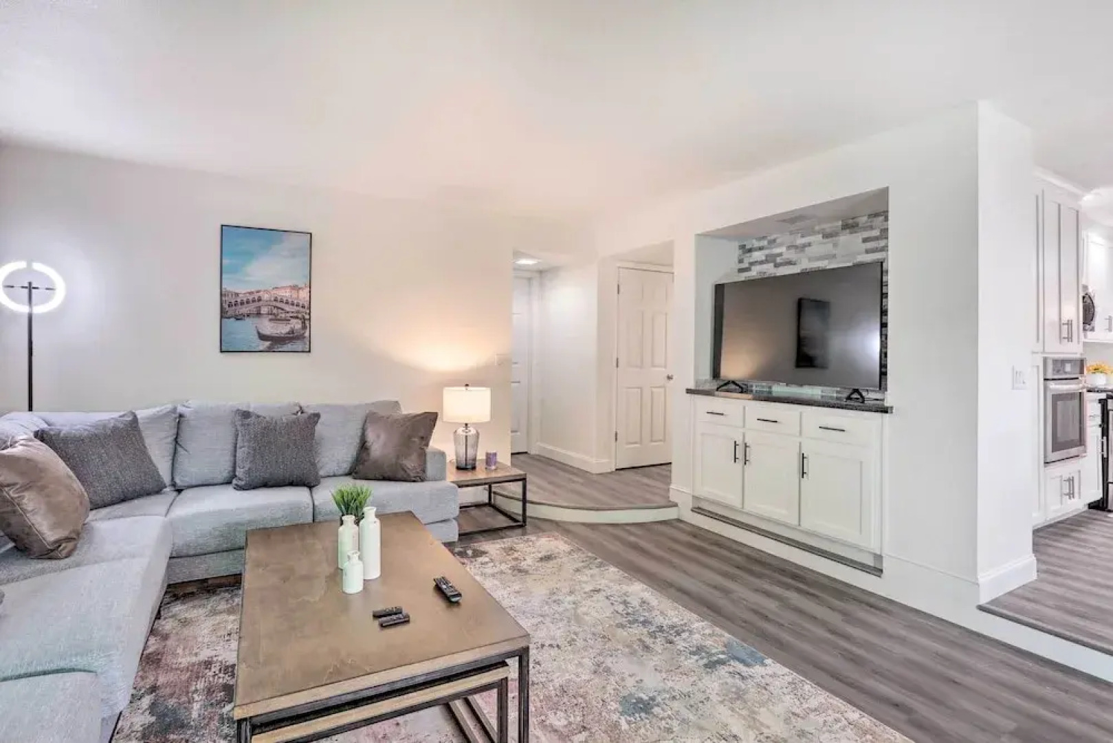 4 Mi to Dtwn Reno: Sleek Family Retreat!