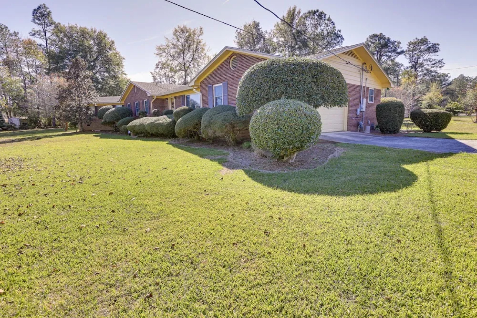 Rustic Thomasville Home w/ Deck: 2 Mi to Downtown!