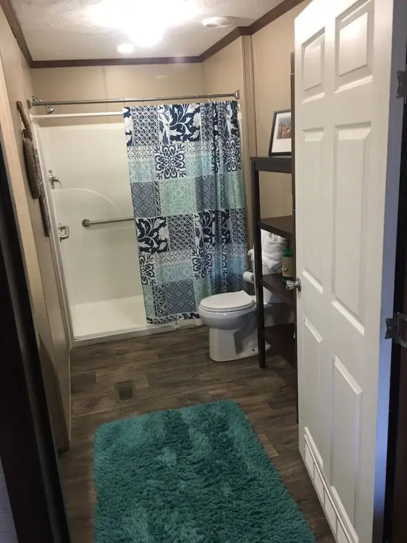 Self Creek Lodge and Marina