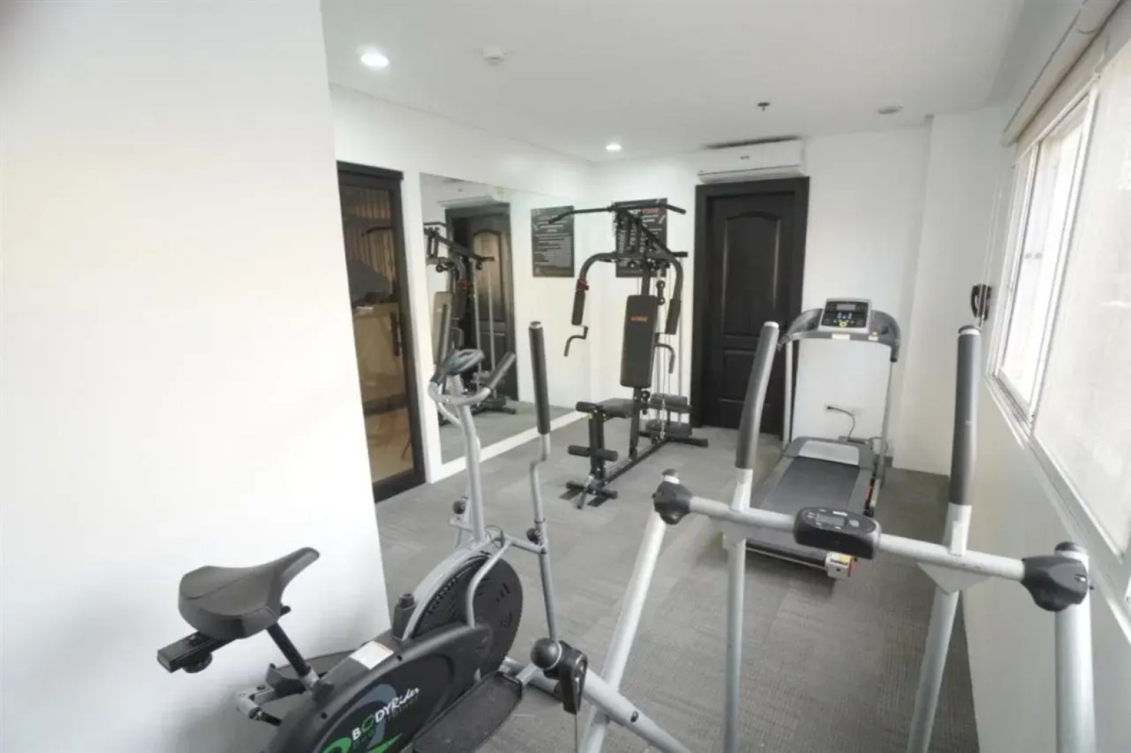 Sta. Barbara Residence Hotel