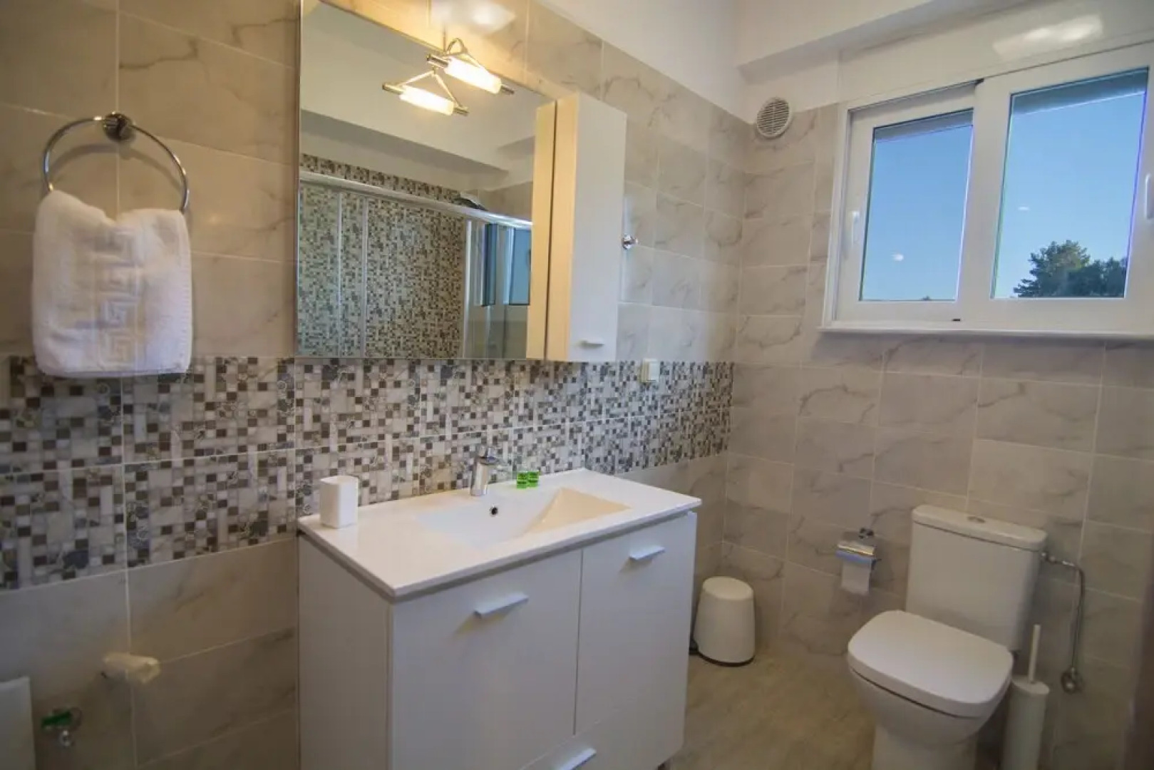 Loggos view apartments