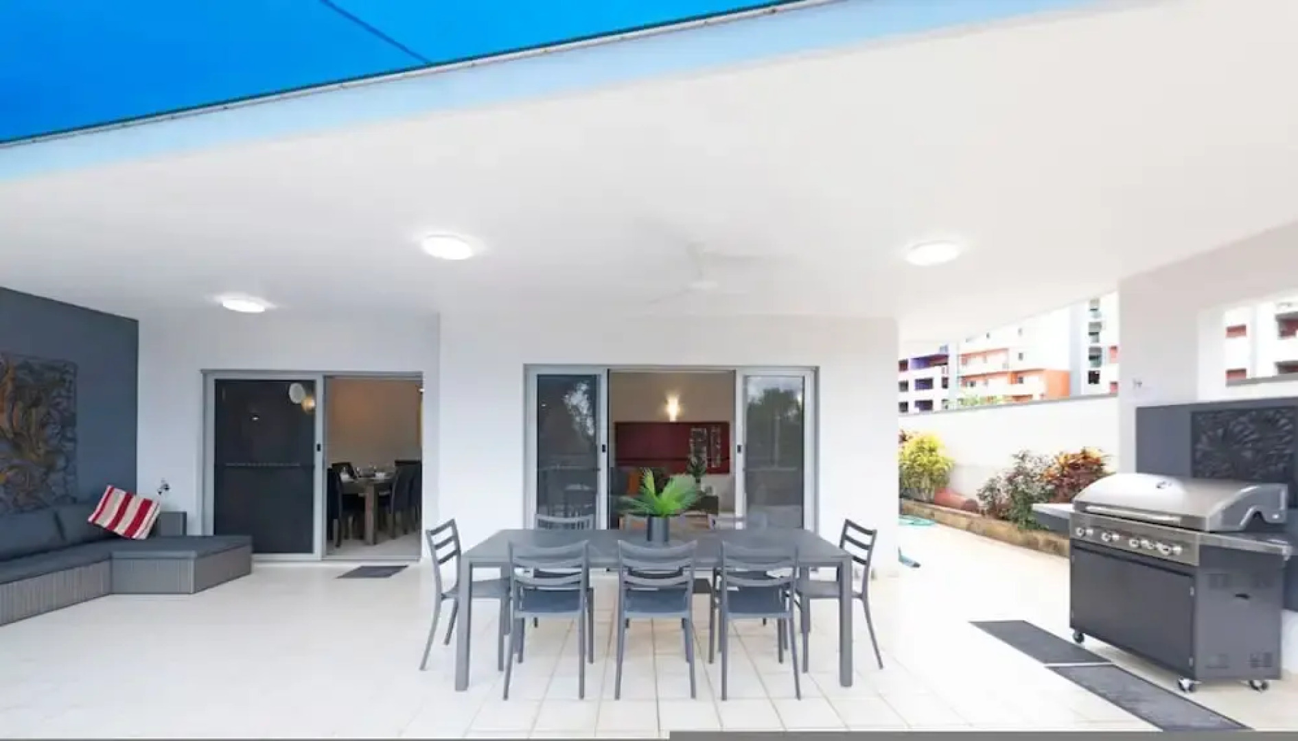 Zen Saltwater Retreat Balcony Pool Seaview